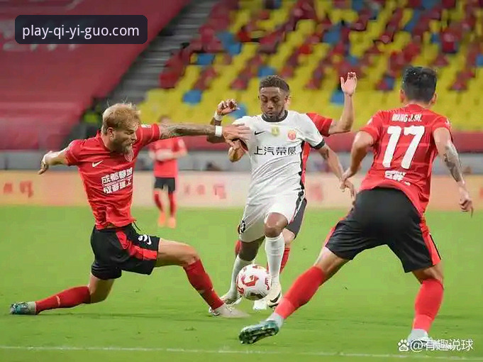 青岛海牛3-1力克上海海港：一场13年等待的逆袭战全面评测